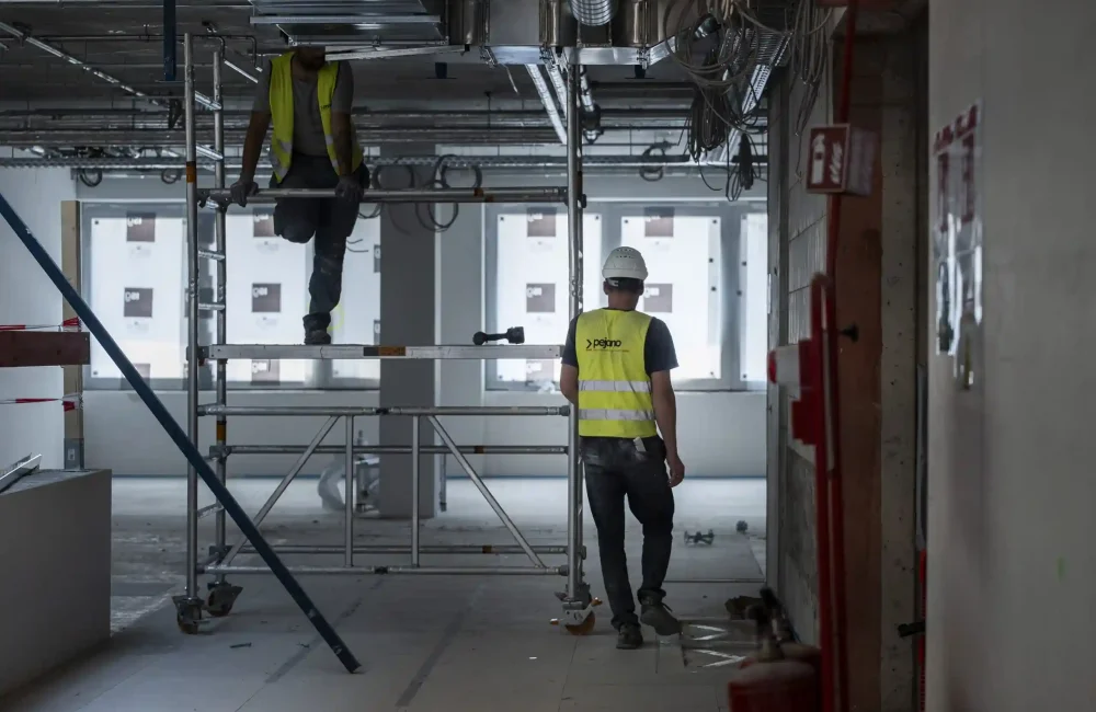Pejano Bauunternehmung GmbH Arbeiter der Pejano Bauunternehmung GmbH im Berlin Quartier Heidestraße